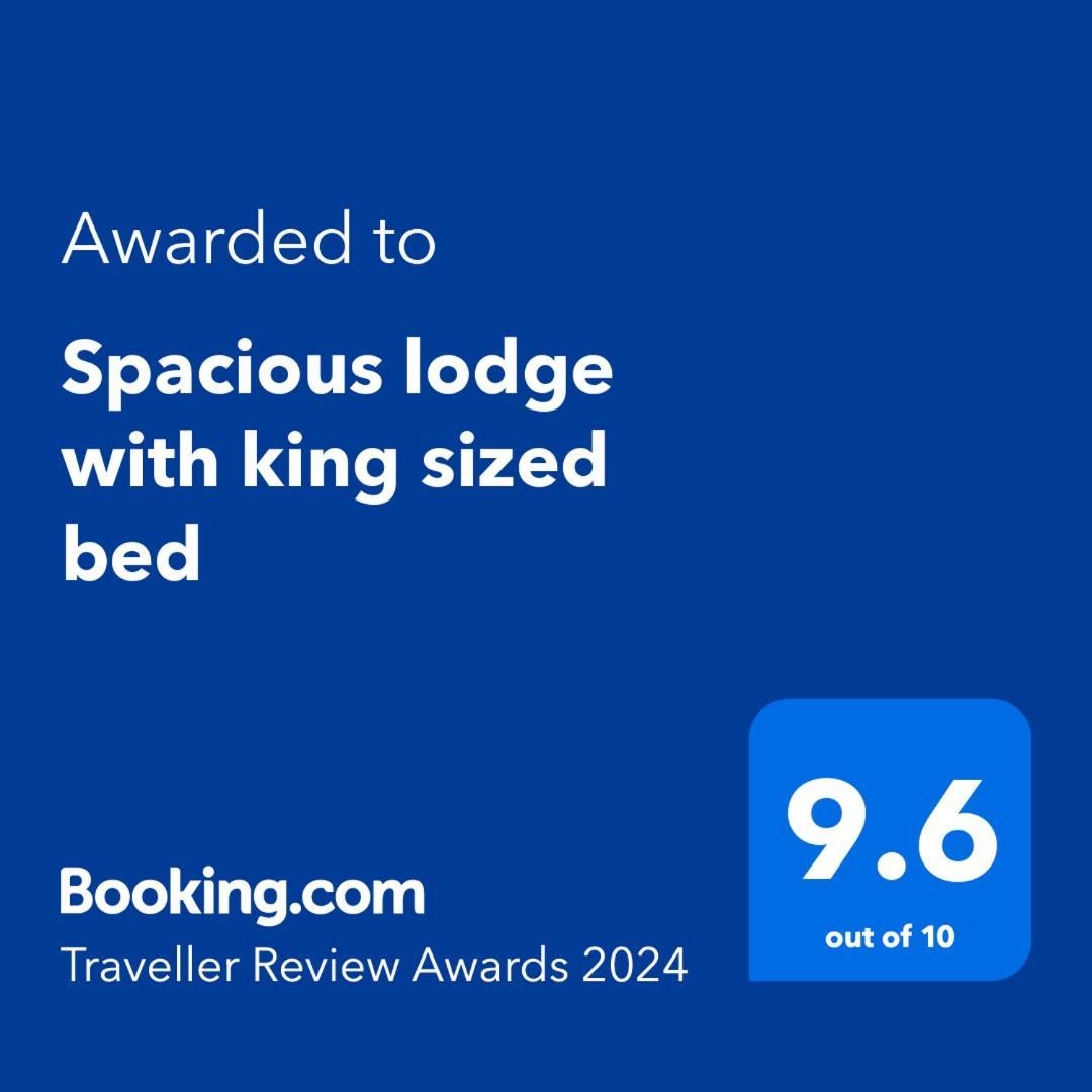 Spacious Lodge With King Sized Bed Inveraray Exterior foto